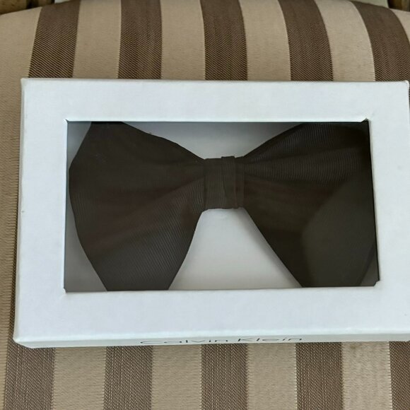 Calvin Klein Men's Black Bowtie New In Box NIB - Picture 1 of 4